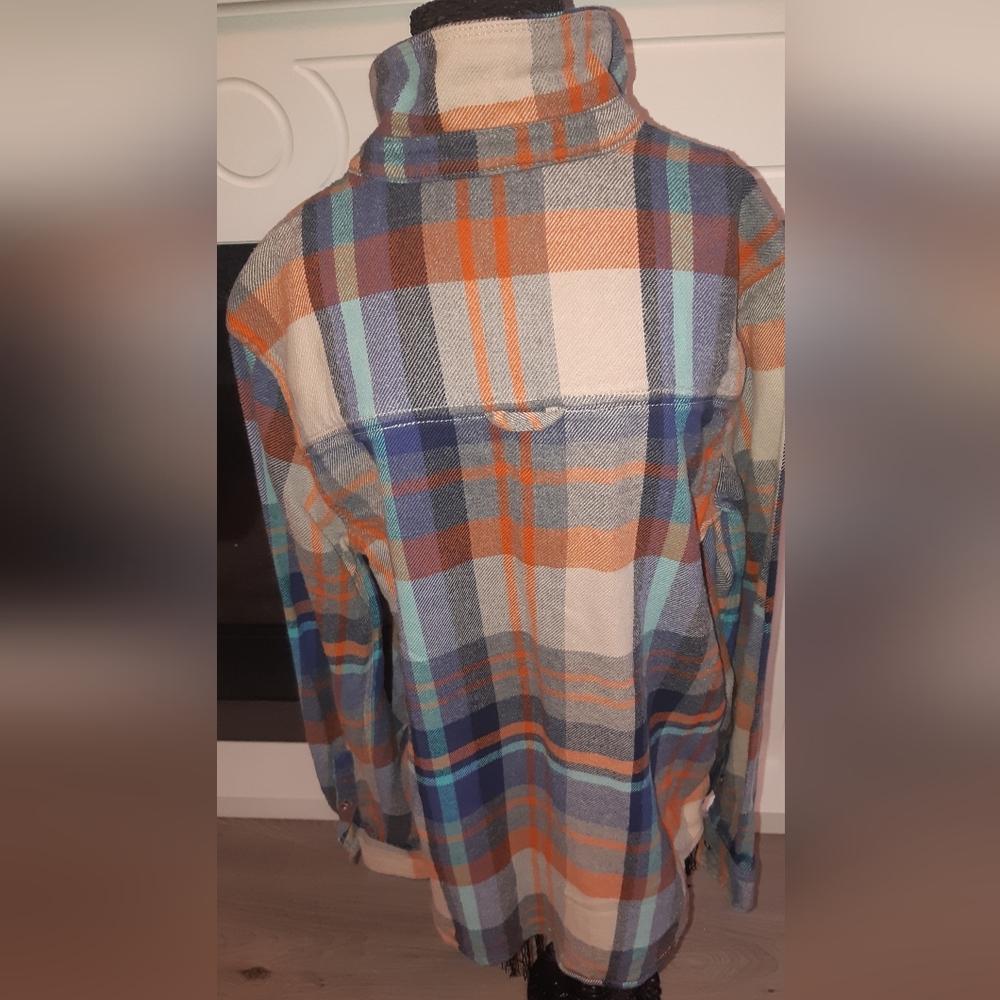 Roots Women's Size XS Blue and Orange Plaid Fleece Shirt. - Picture 6 of 8
